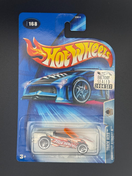 Hot Wheels Corvette Stingray III Track Aces Factory Sealed 2004 Set w Protector